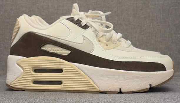 7 Nike Sneakers