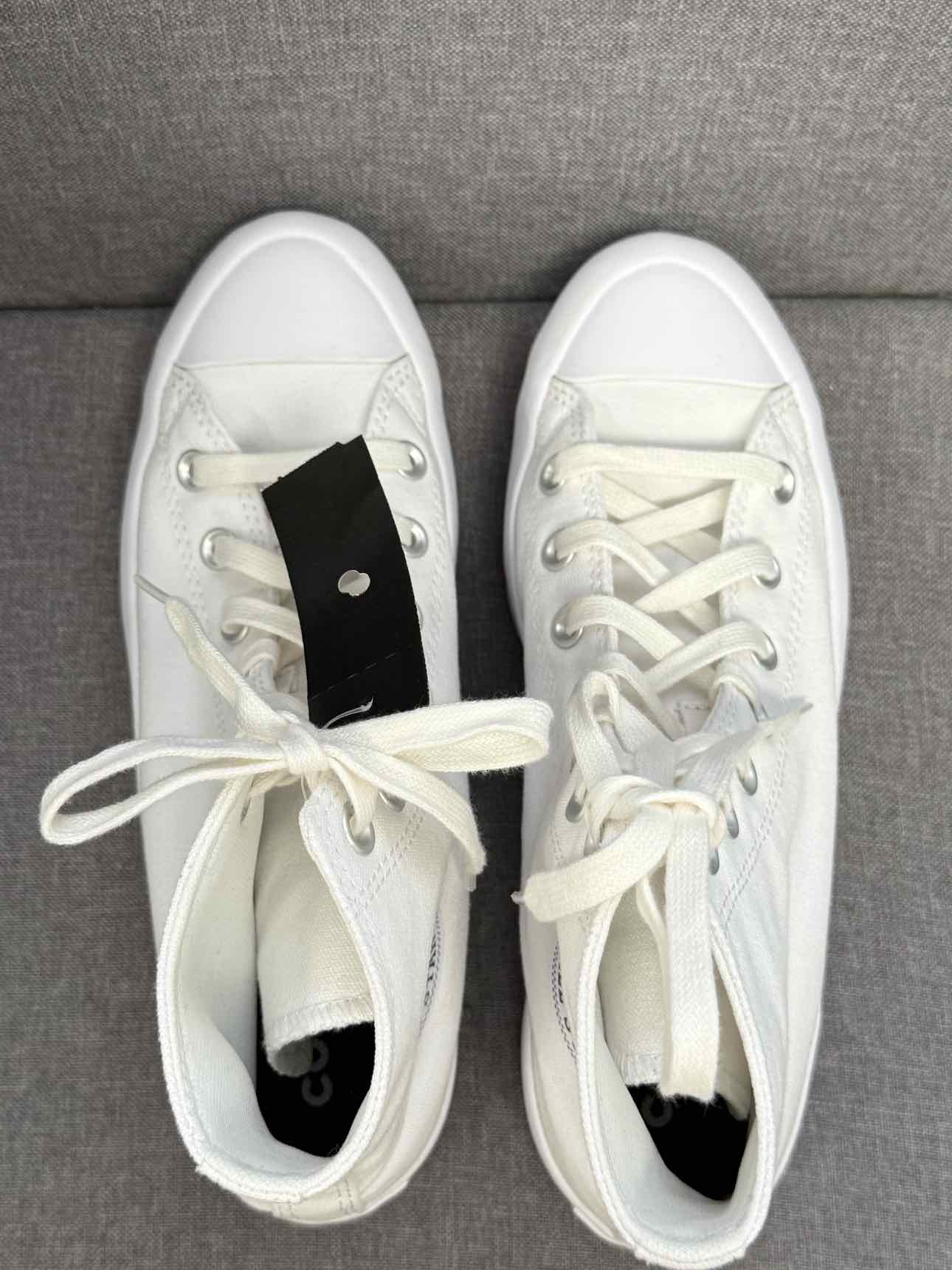 8 Converse Sneakers