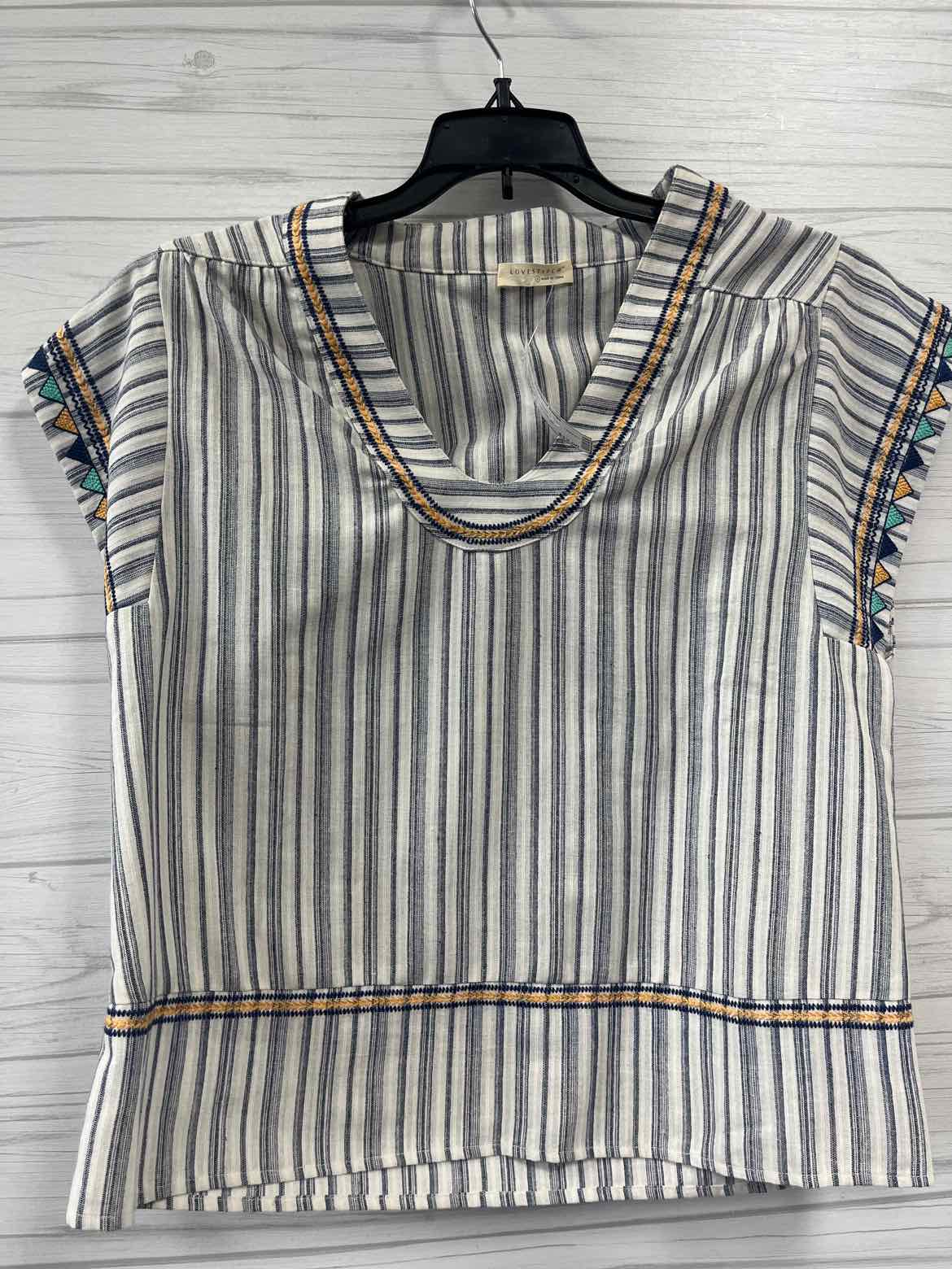 Size S lovestitch Shirt