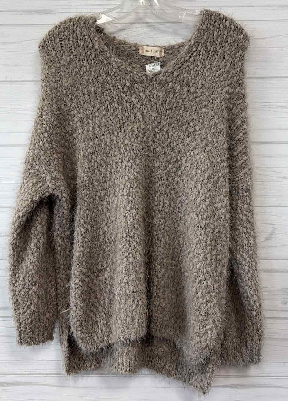 Size M Alter'd State Sweater