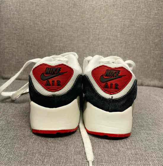2.5 Nike Air Shoes/Boots