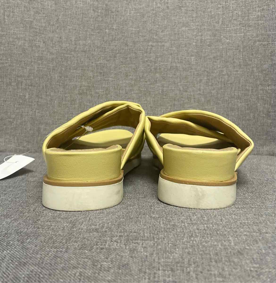 7.5 EILEEN FISHER Sandals